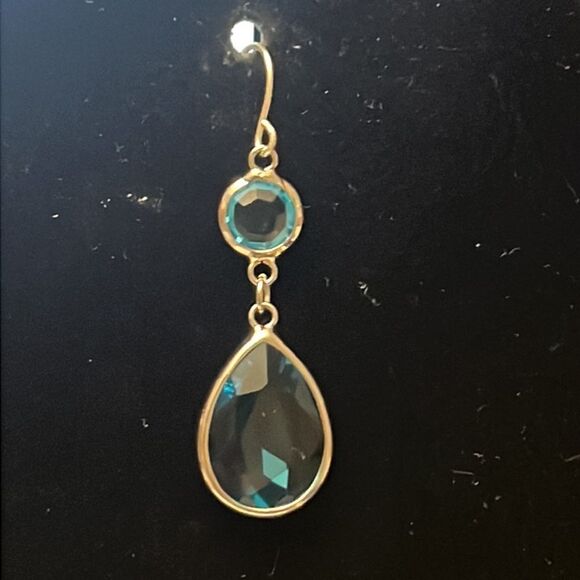 Handcrafted silver tone earrings with a blue colored stones. - Picture 2 of 4